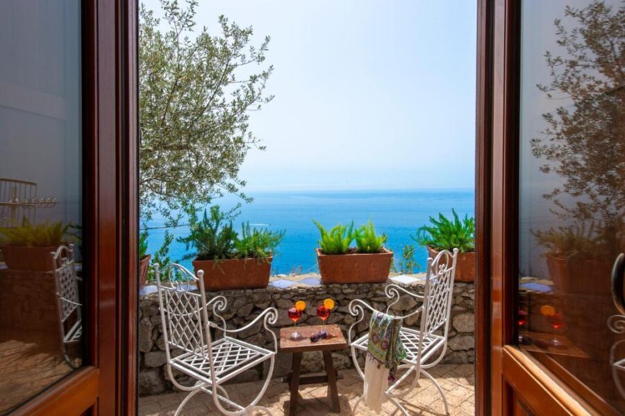 Panoramic terrace