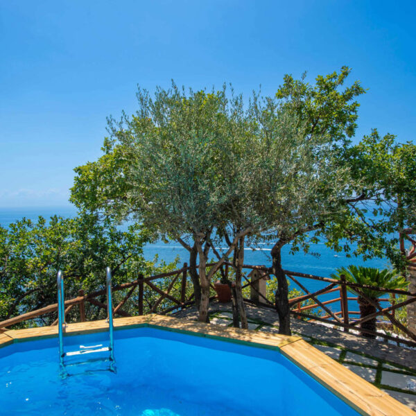 Heated swimming pool